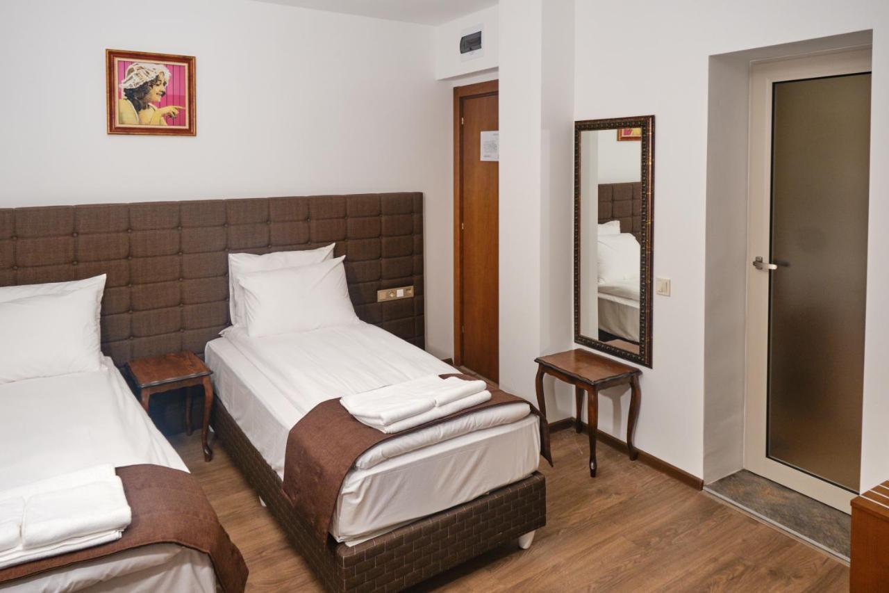 Hotel Splendid Plevna Kültér fotó