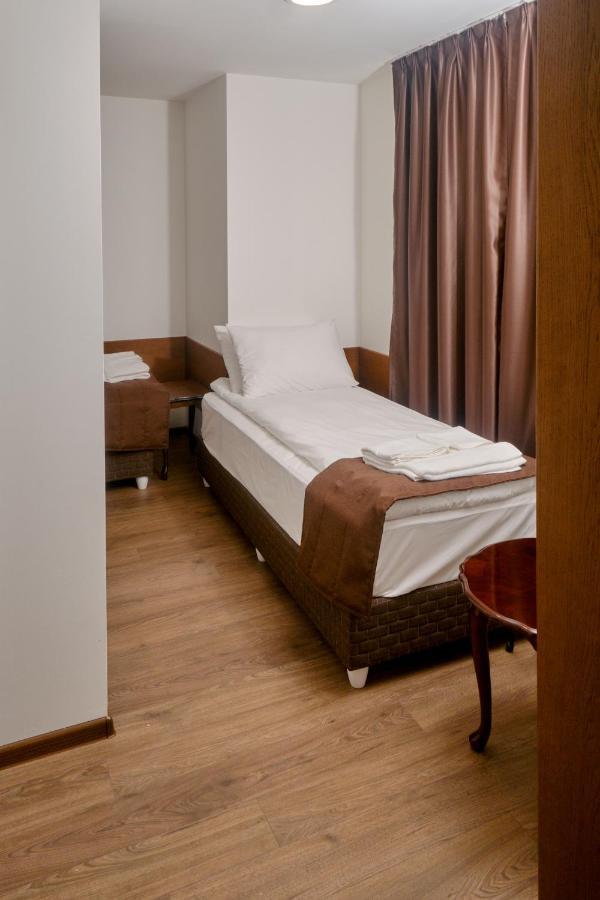 Hotel Splendid Plevna Kültér fotó