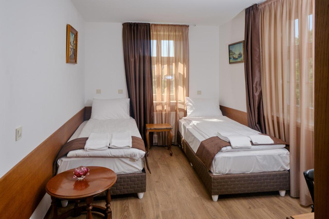 Hotel Splendid Plevna Kültér fotó