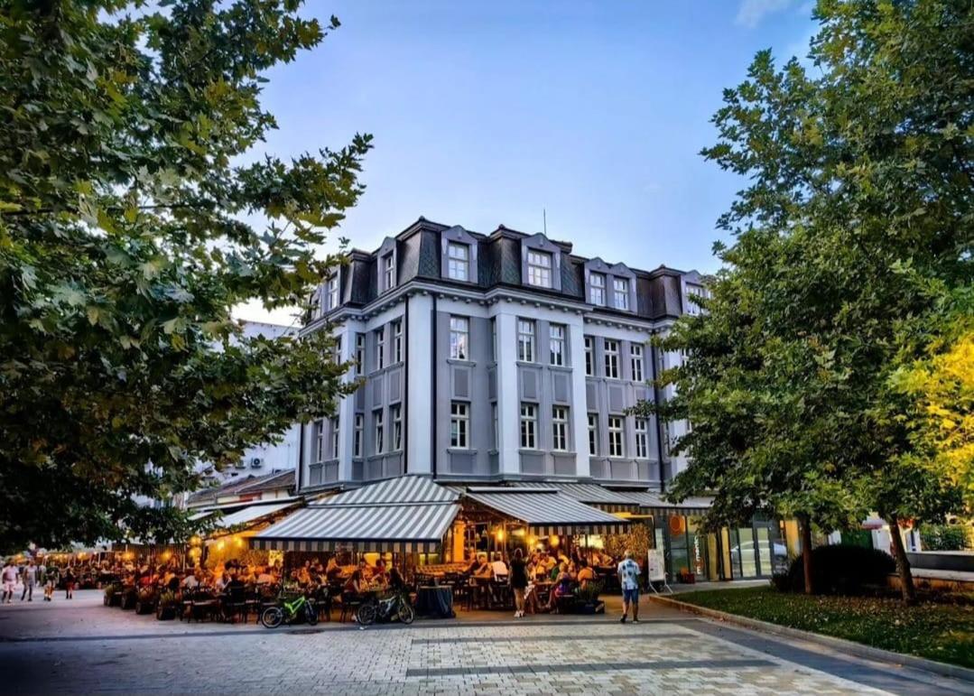 Hotel Splendid Plevna Kültér fotó